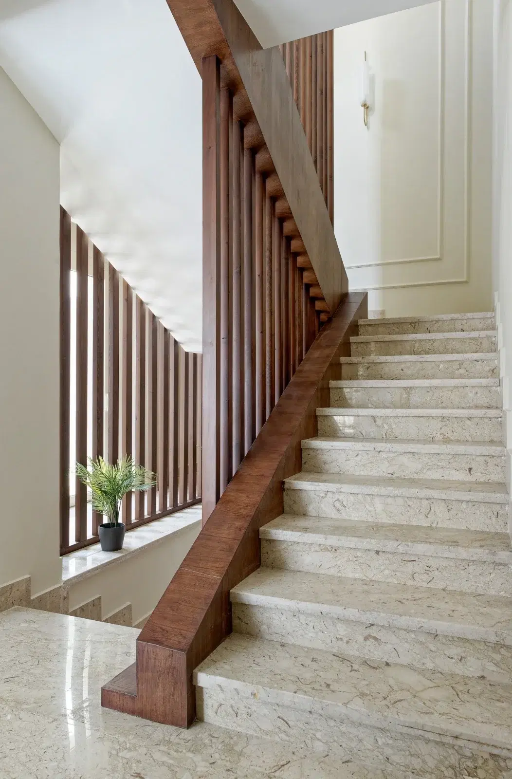 Luxurious Standalone Villa for Rent in CFC - Spacious Living with Modern Elegance