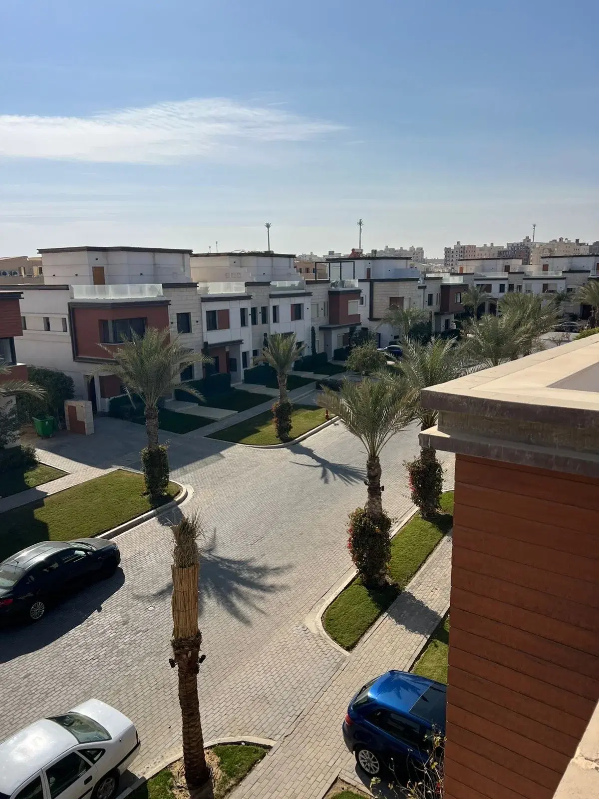 تاون هاوس كورنر للبيع أزار 1 جاهز للاستلام بأرض 360م