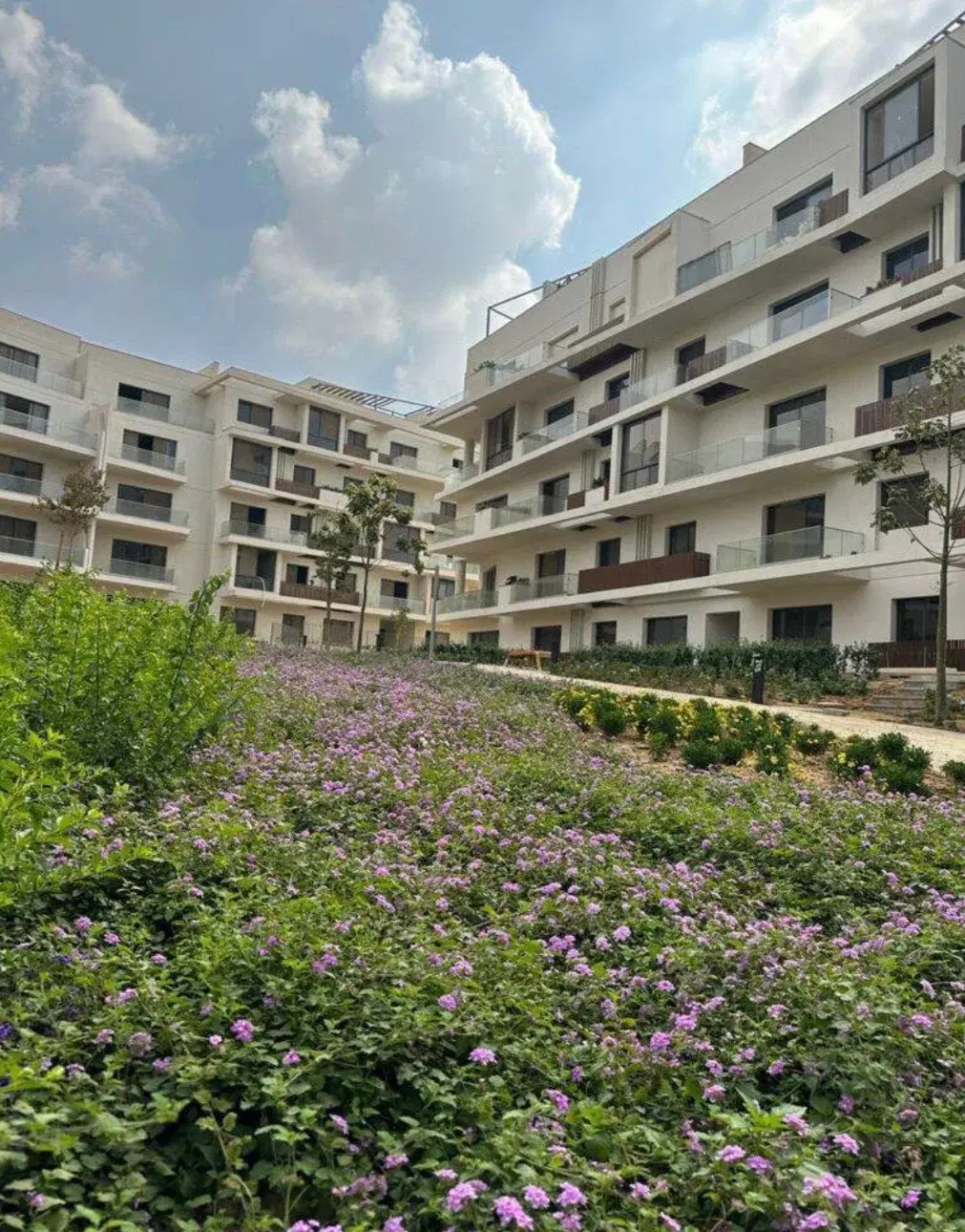 امتلك شقة أرضي بحديقة في فيليت من سوديك 203م وحديقة 75م بالقاهرة الجديدة