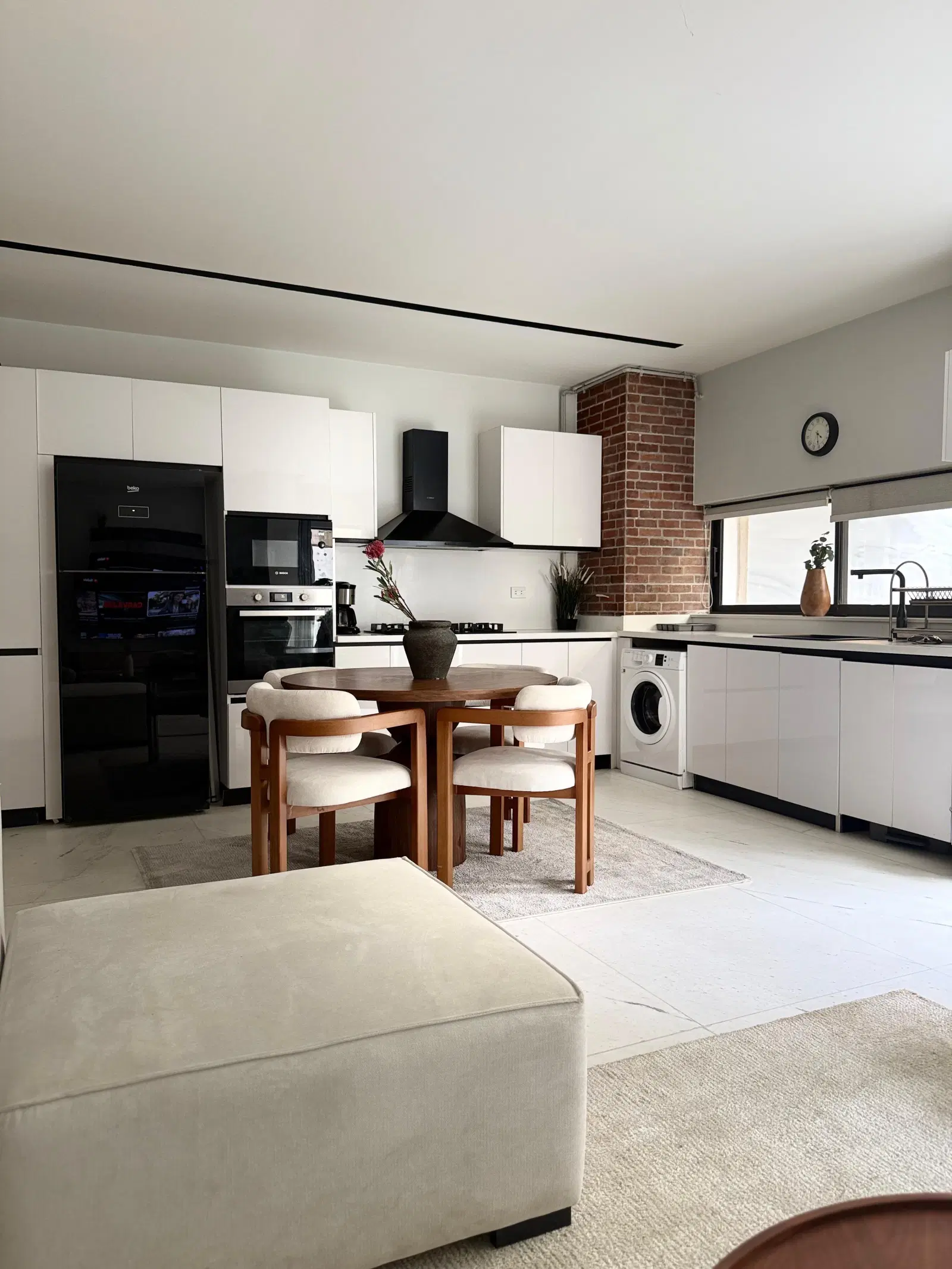 Apartment for rent Lake View Residence, ground unit with 100 sqm garden