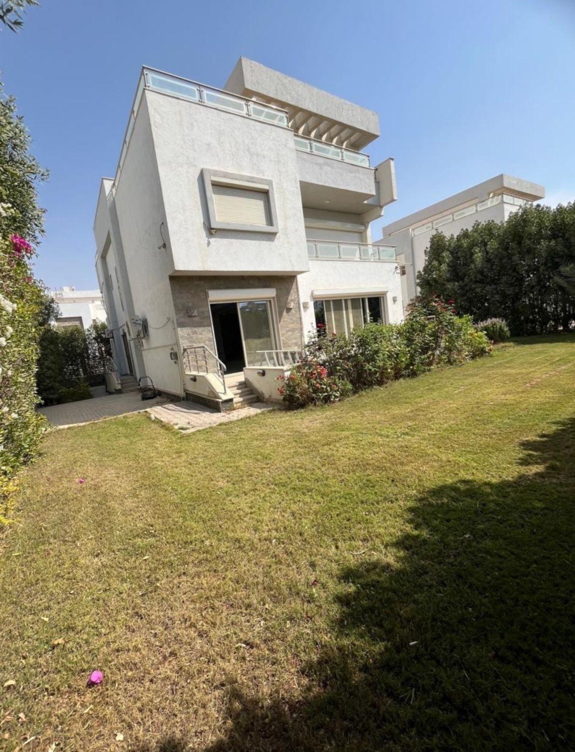 Spacious Standalone Villa for Rent or Sale in New Cairo