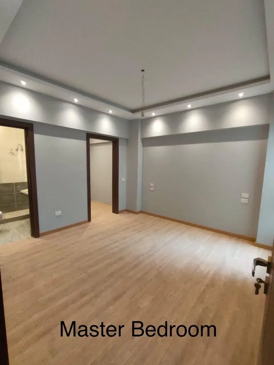 شقة أرضي ١٤٥ م² مع حديقة خاصة وإطلالة ماونتن فيو — iCity Club Park، القاهرة الجديدة