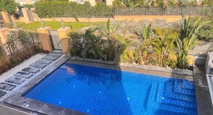 فيلا مفروشة فاخرة للإيجار في ميفيدا إعمار بمساحة واسعة