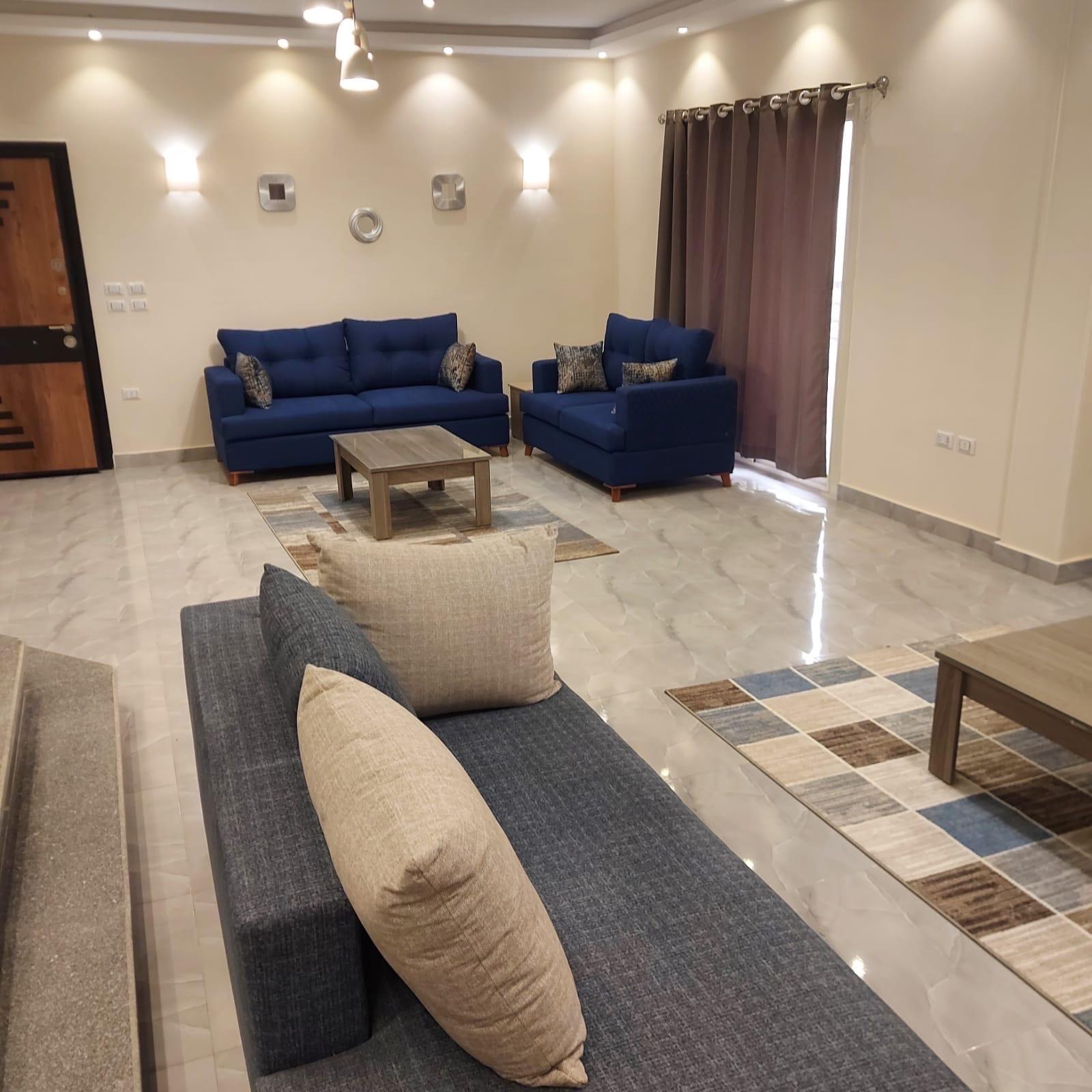 Fully Furnished Apartment for Rent in First District, New Cairo - 220 sqm