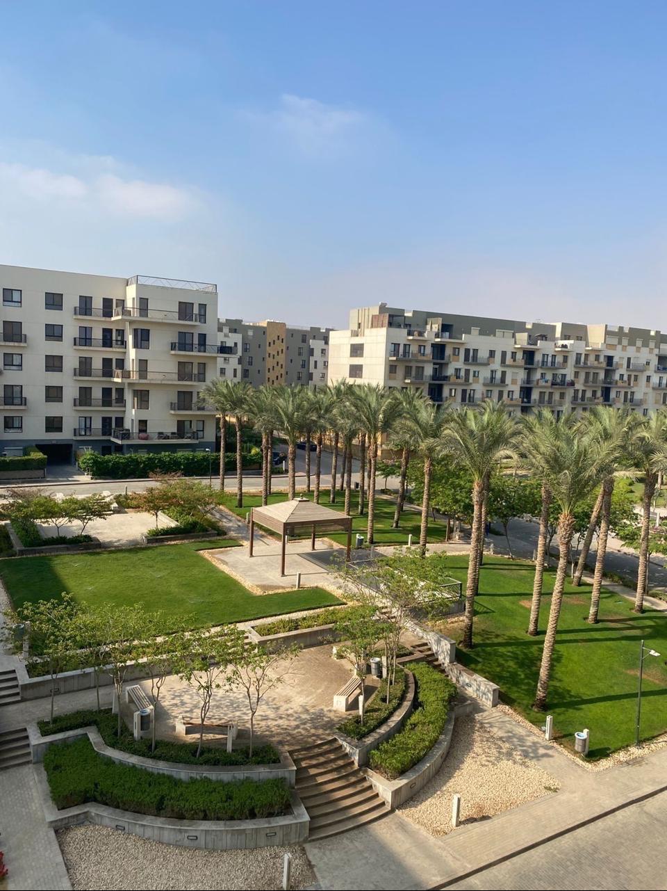 شقة فاخرة مفروشة بالكامل بغرفتي نوم في سوديك إيستاون