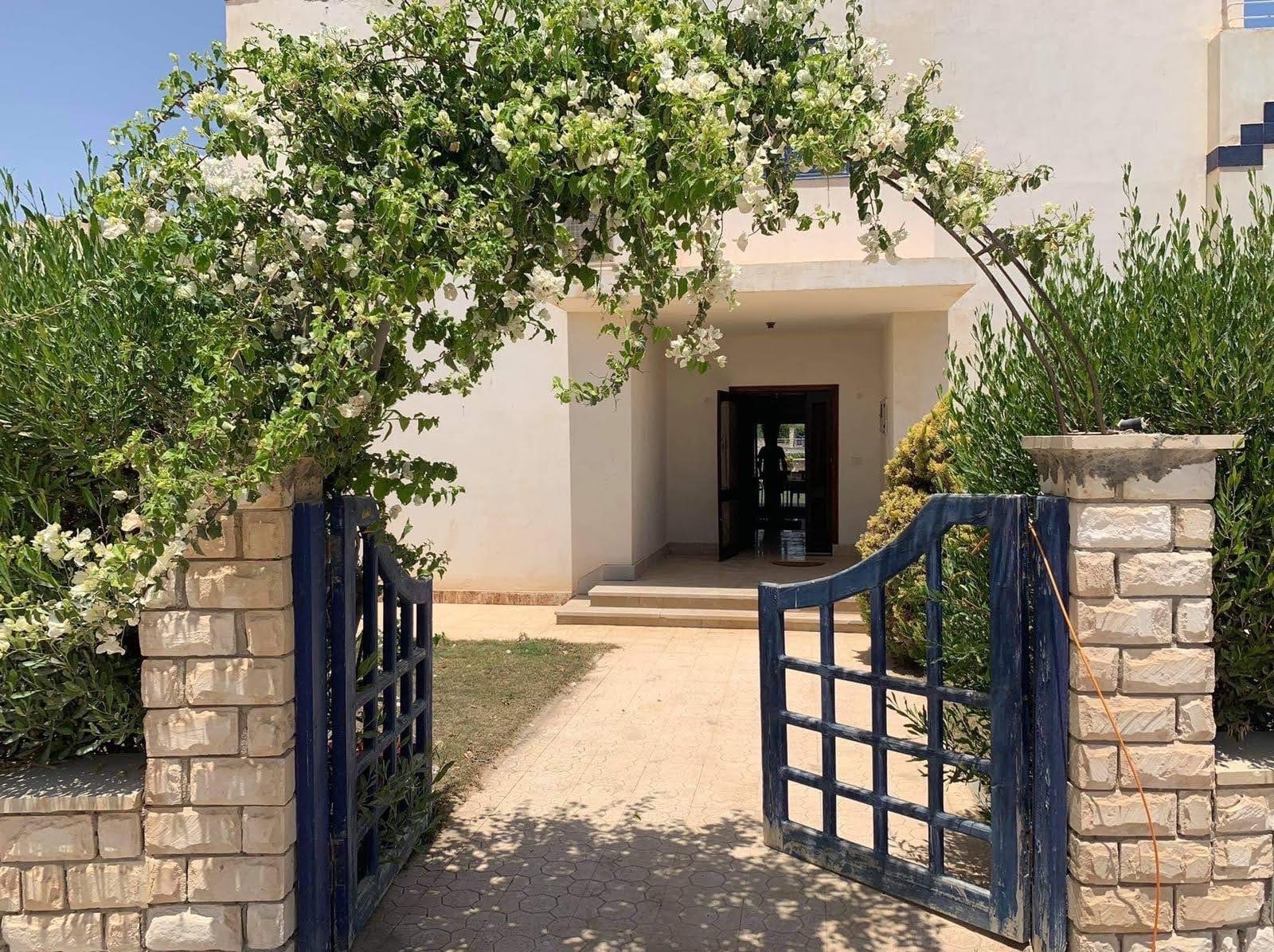 Exquisite Fully Furnished 4-Bedroom Villa in Ghazala Bay