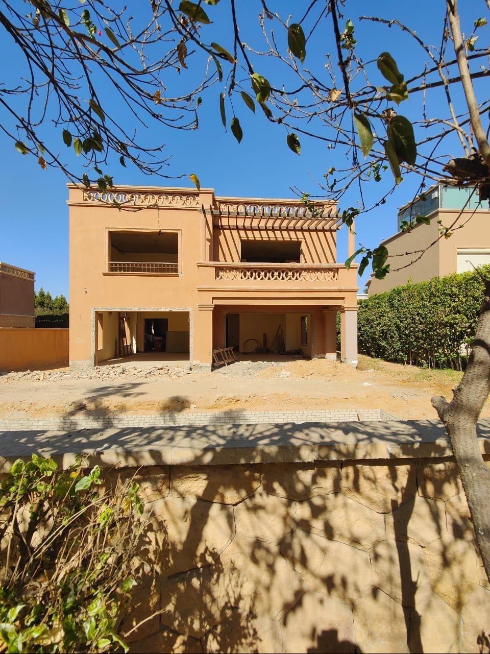 Spacious Standalone Villa for Sale in Bellagio, 645 sqm Prime Location