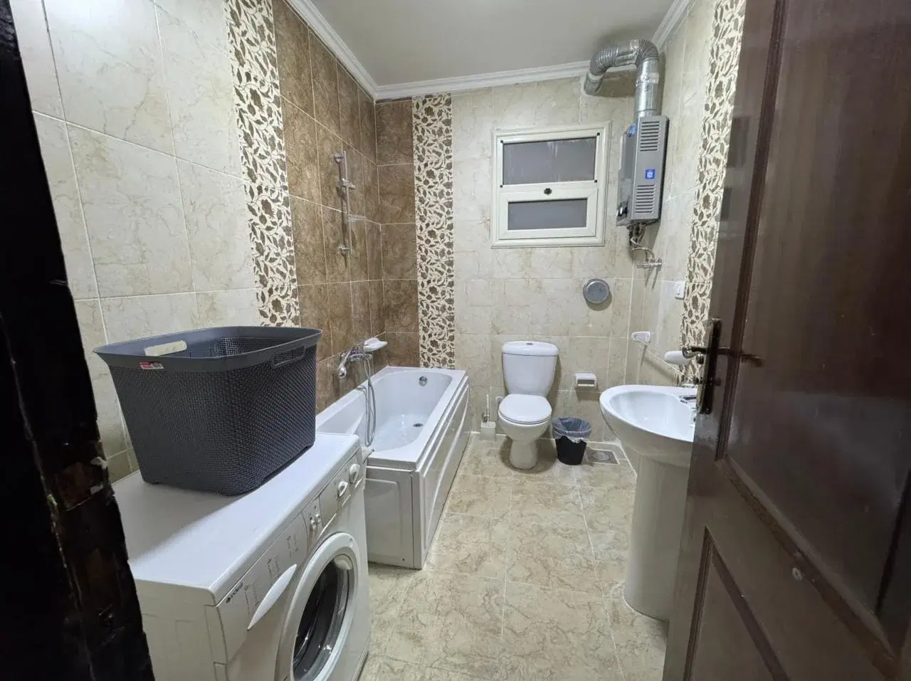 Apartment for rent in Dar Misr Al Qarnfel fully furnished and ready to move
