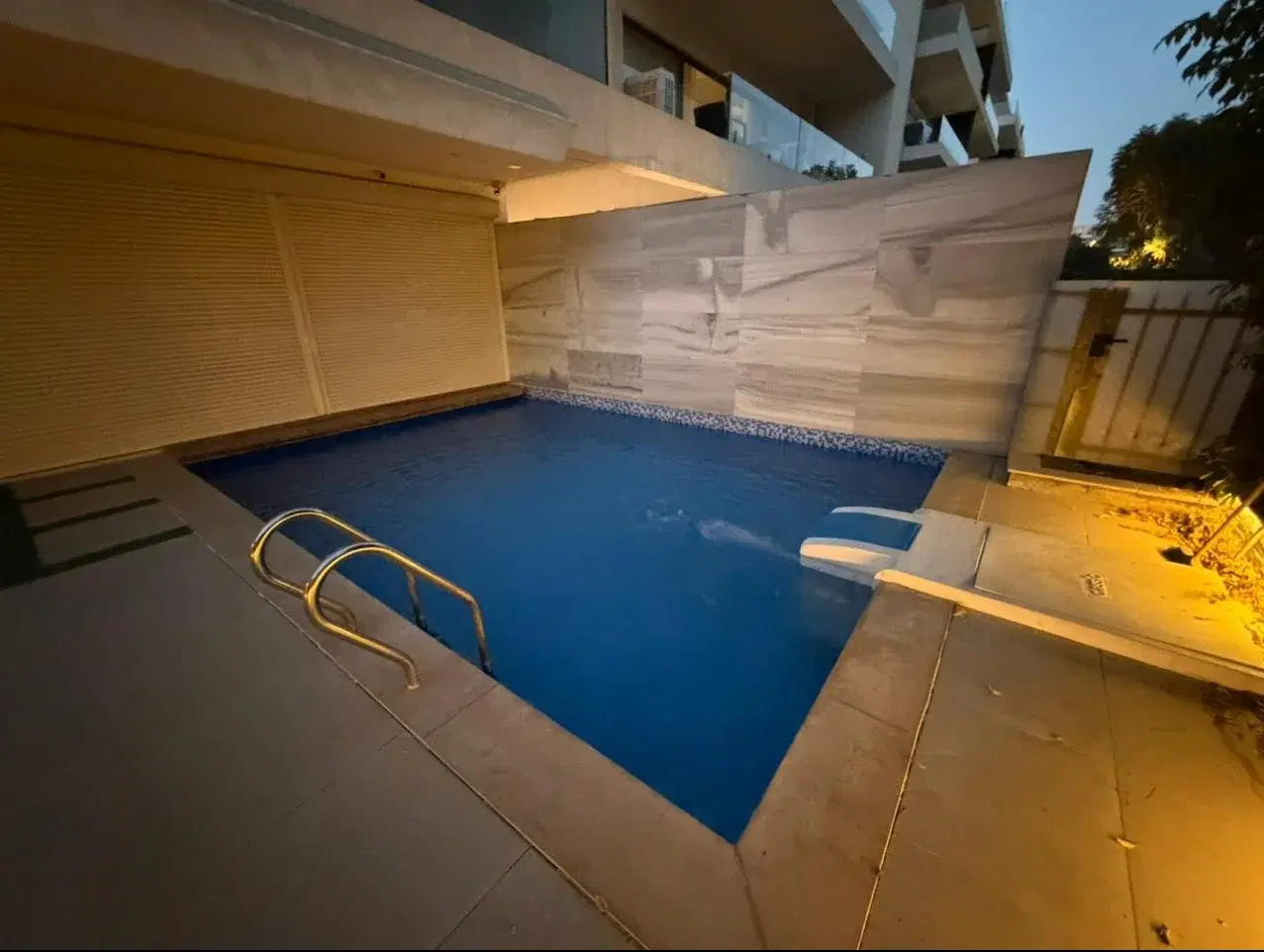 Lake View apartment for sale with private pool and 178 sqm garden
