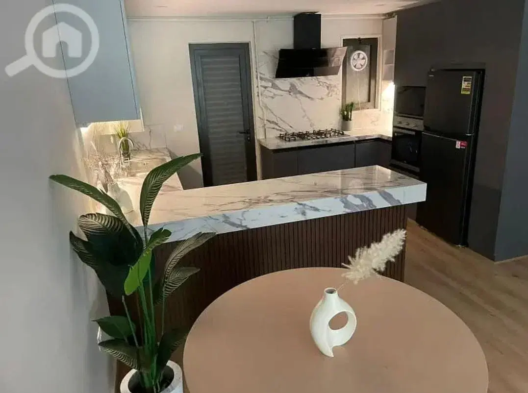 LakeView garden apartment sale, 125 sqm ground floor with 86 sqm garden