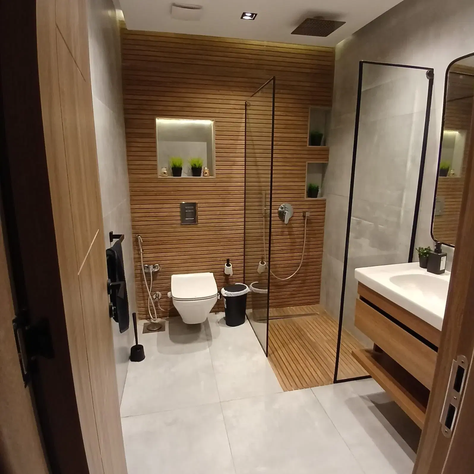 Mountain View Hyde Park rent apartment, 135 sqm fully furnished