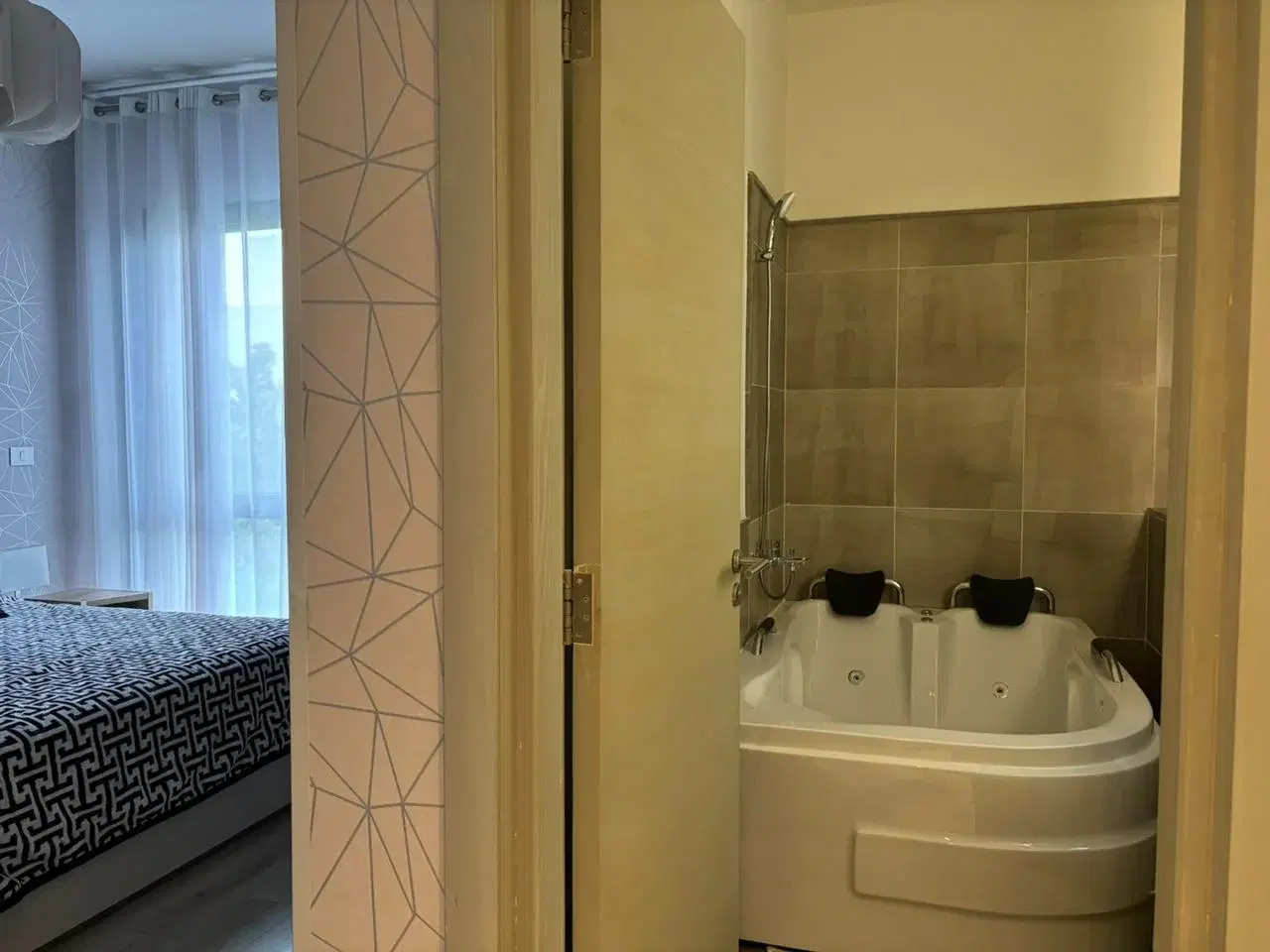Ready-to-Move 4‑Bed Townhouse for Sale in Al Burouj, El Shorouk — Phase N1C7
