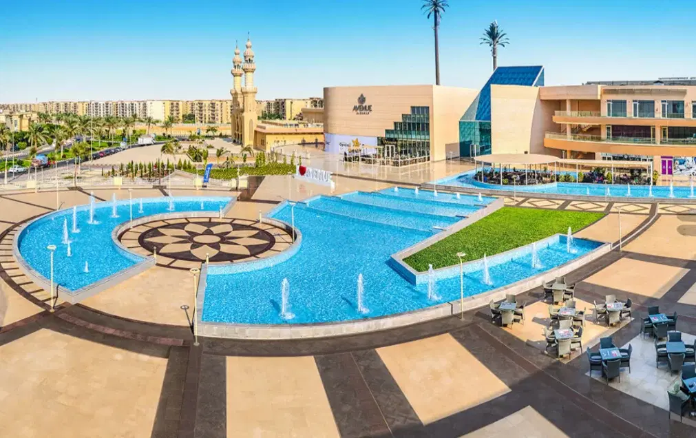 فيلا للبيع بمدينة الرحاب بالقاهرة الجديدة — 8 غرف نوم، 580 م² — طلعت مصطفى