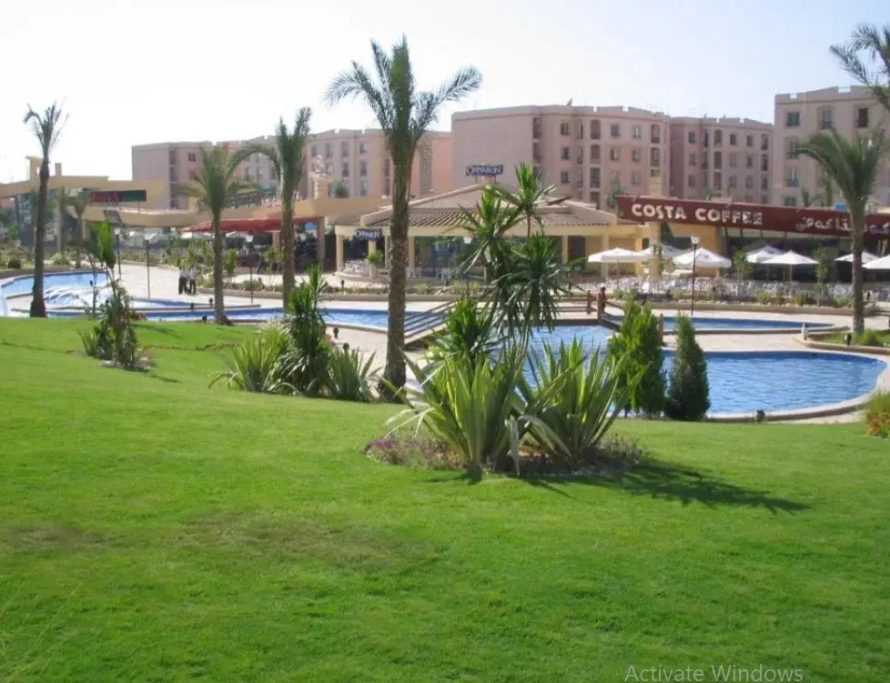 فيلا للبيع بمدينة الرحاب بالقاهرة الجديدة — 8 غرف نوم، 580 م² — طلعت مصطفى