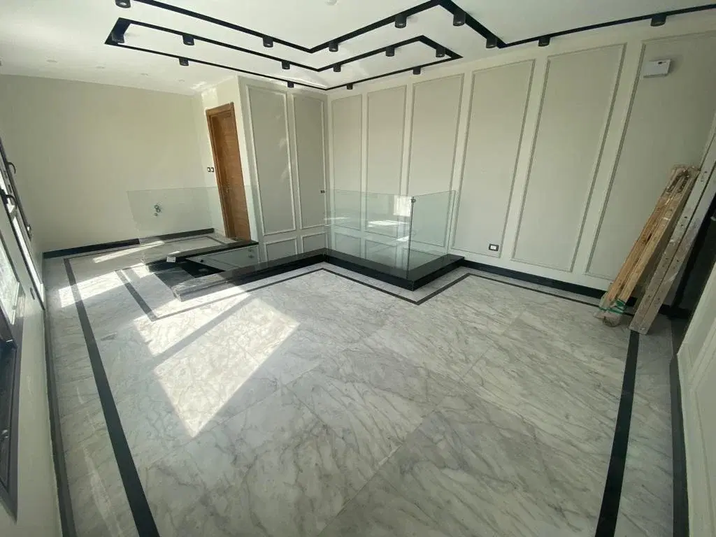 تريبلكس للبيع في إيستاون (سوديك) التجمع الخامس — موقع مميز