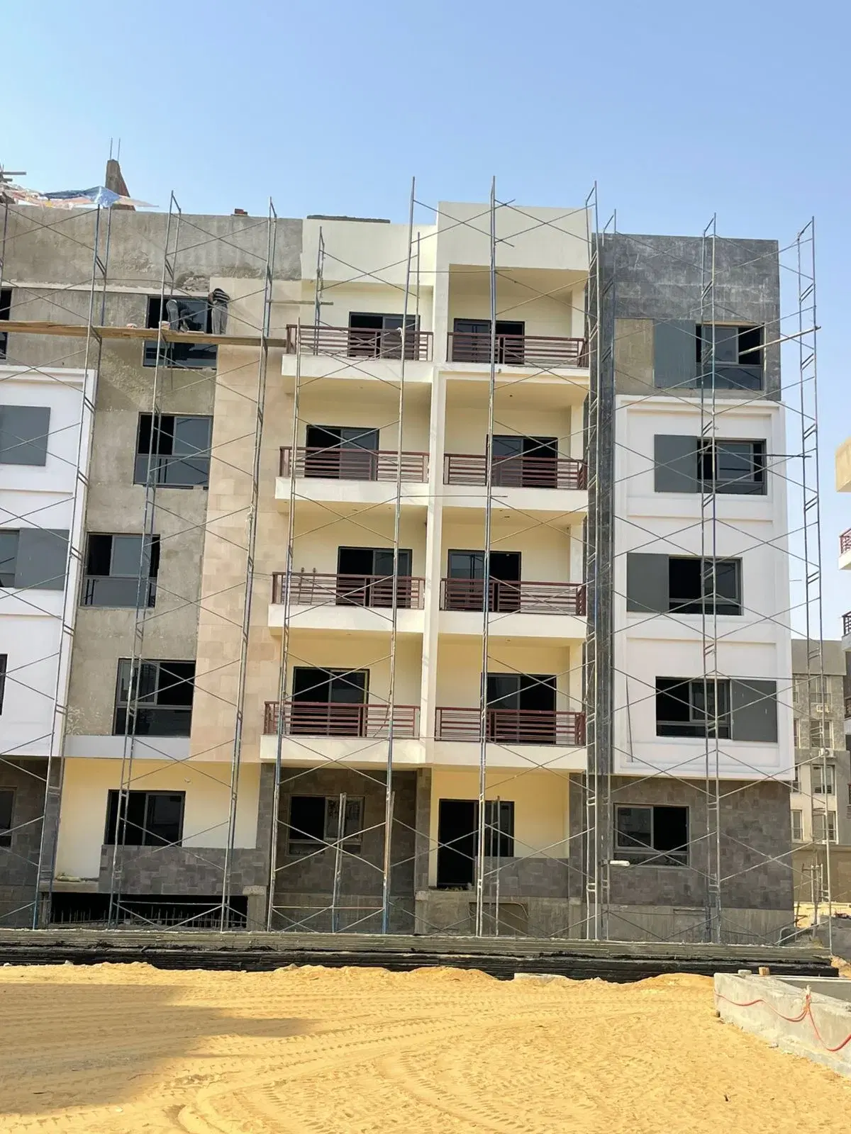 شقة أرضي 2 نوم للبيع في Icon Residence (Icon 2) — 105 م² + حديقة 43 م² | حصرياً على بروبلكس