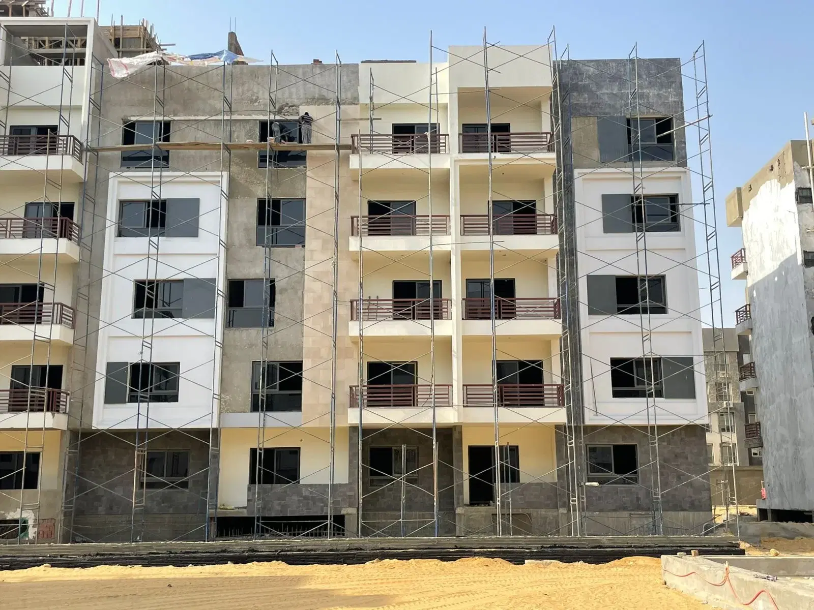 شقة أرضي 2 نوم للبيع في Icon Residence (Icon 2) — 105 م² + حديقة 43 م² | حصرياً على بروبلكس