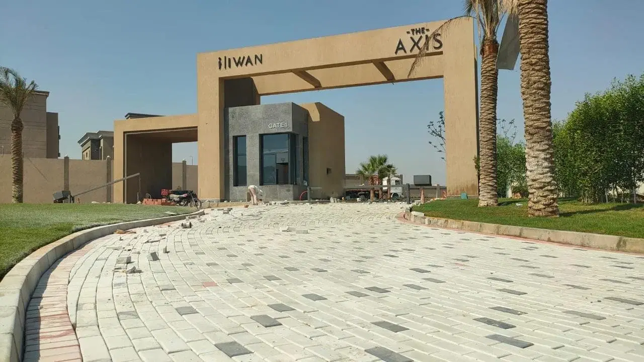 شقة للبيع في Axis X Iwan — طابق أرضي مع حديقة