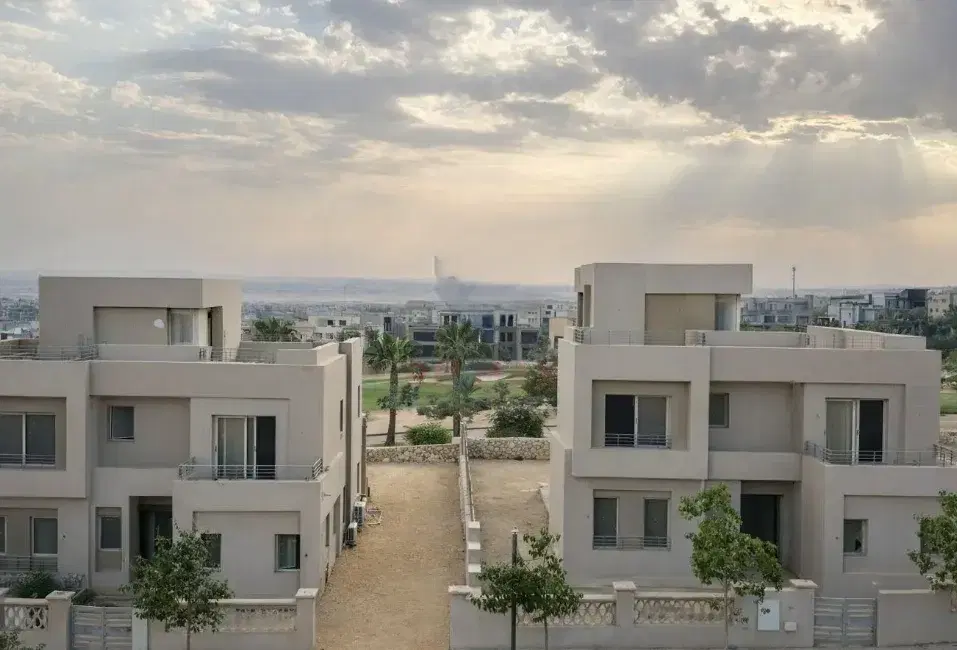 منزل تاون هاوس مكون من 4 غرف نوم للبيع في جولف فيوز بالم هيلز 6 أكتوبر
