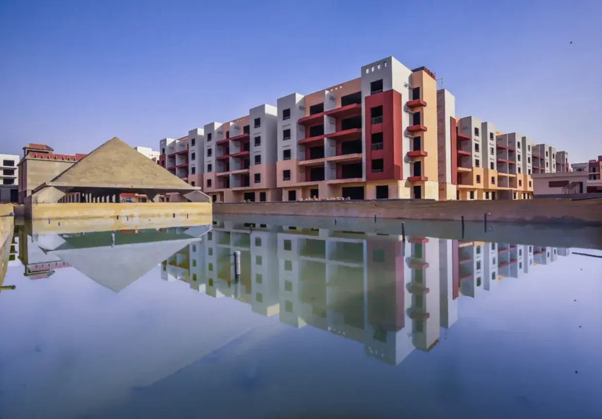 Stunning Apartment for Sale in Promenade