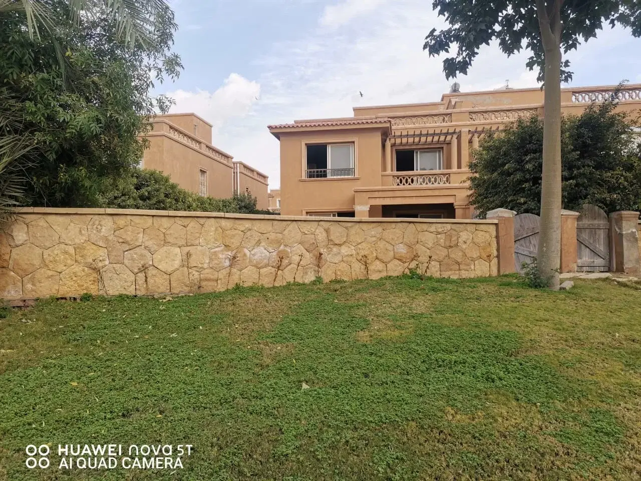 Luxurious Twinhouse for Sale in Bellagio
