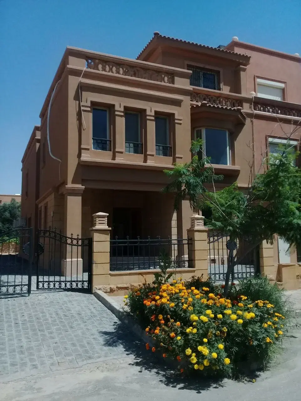 Stunning Twinhouse for Sale in Bellagio
