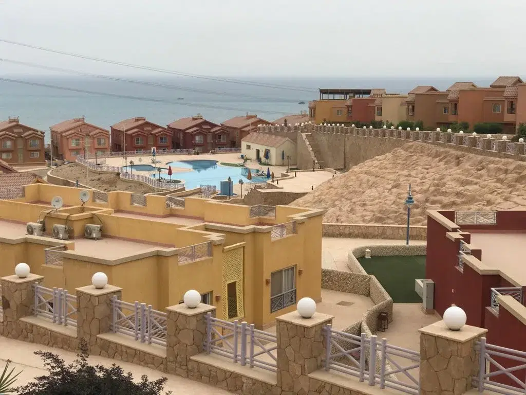 فيلا فاخرة للبيع في بورتو السخنة