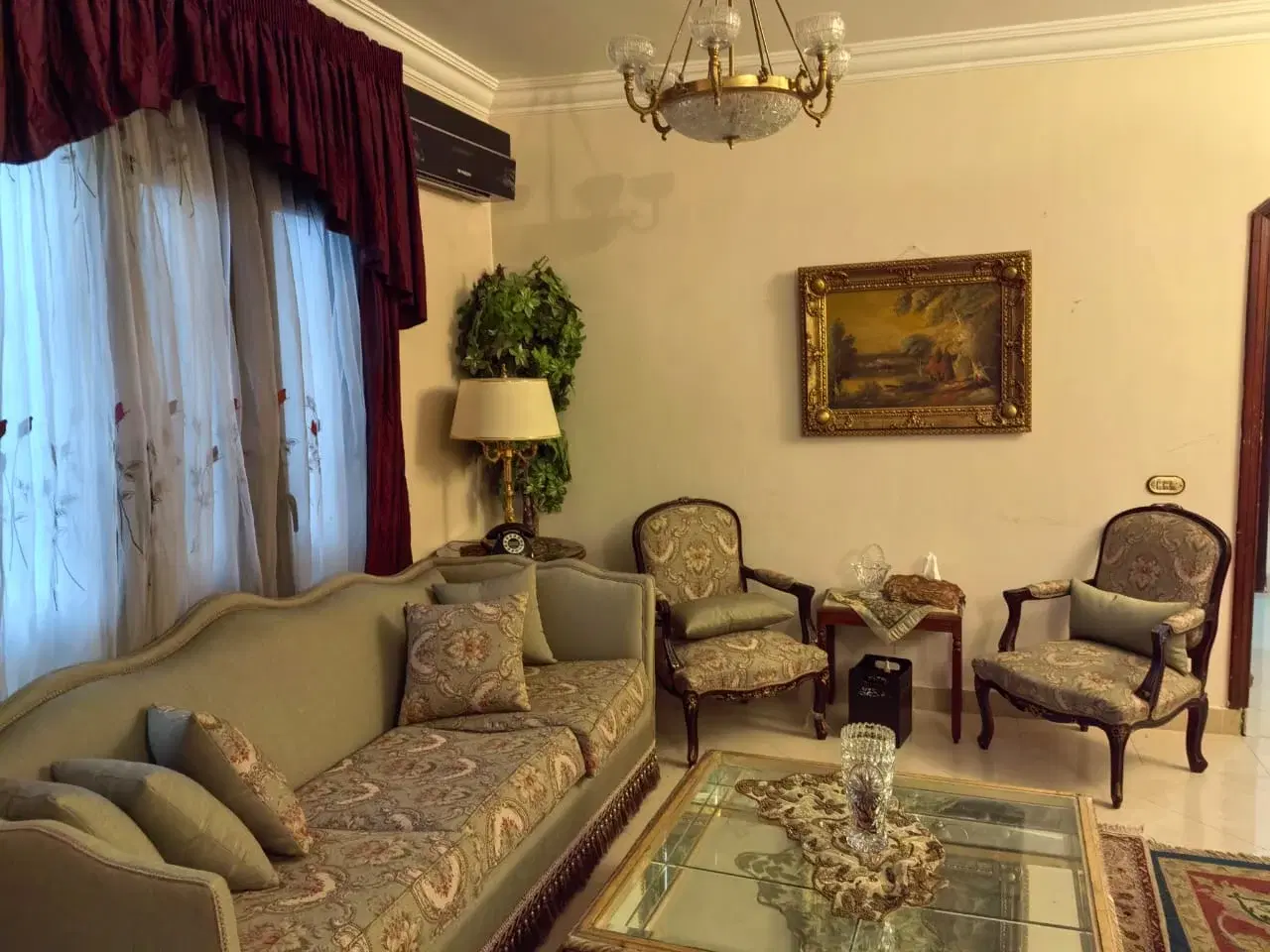 Luxurious Apartment for Sale in Beverly Hills
