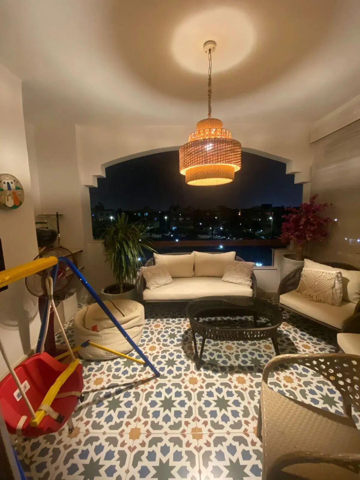 Luxurious Apartment for Sale in Beverly Hills