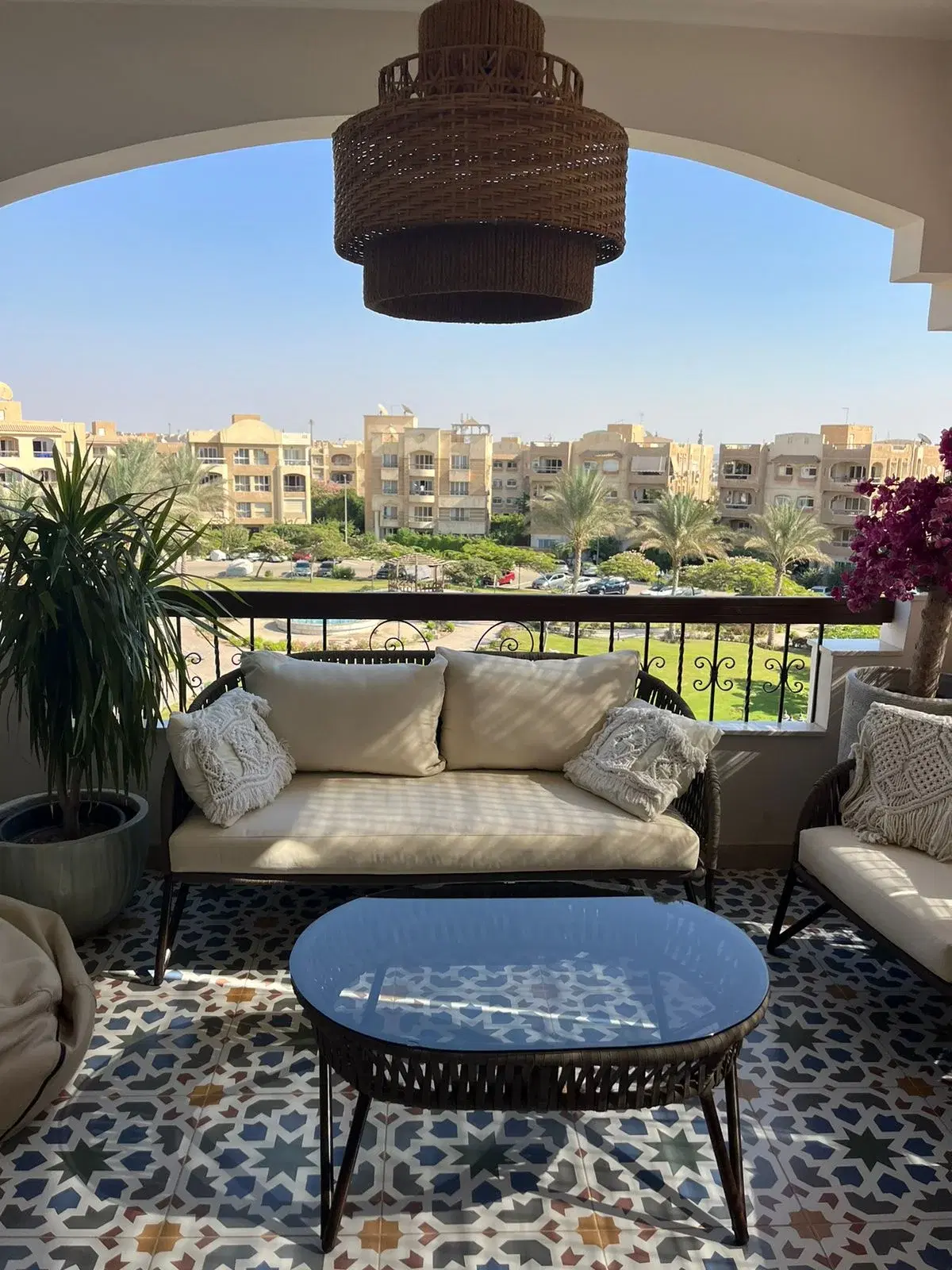 Luxurious Apartment for Sale in Beverly Hills