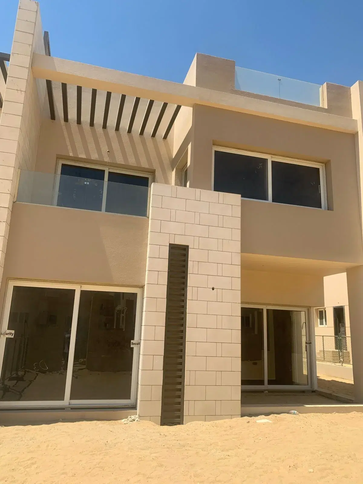 Luxurious Twinhouse for Sale in Tawny