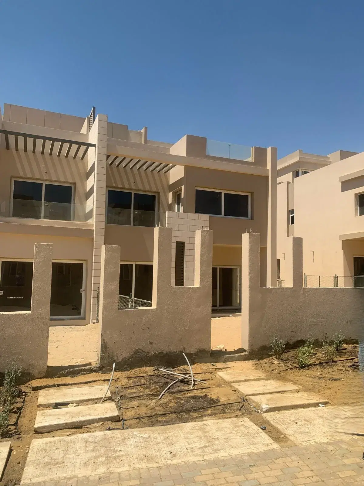 Luxurious Twinhouse for Sale in Tawny