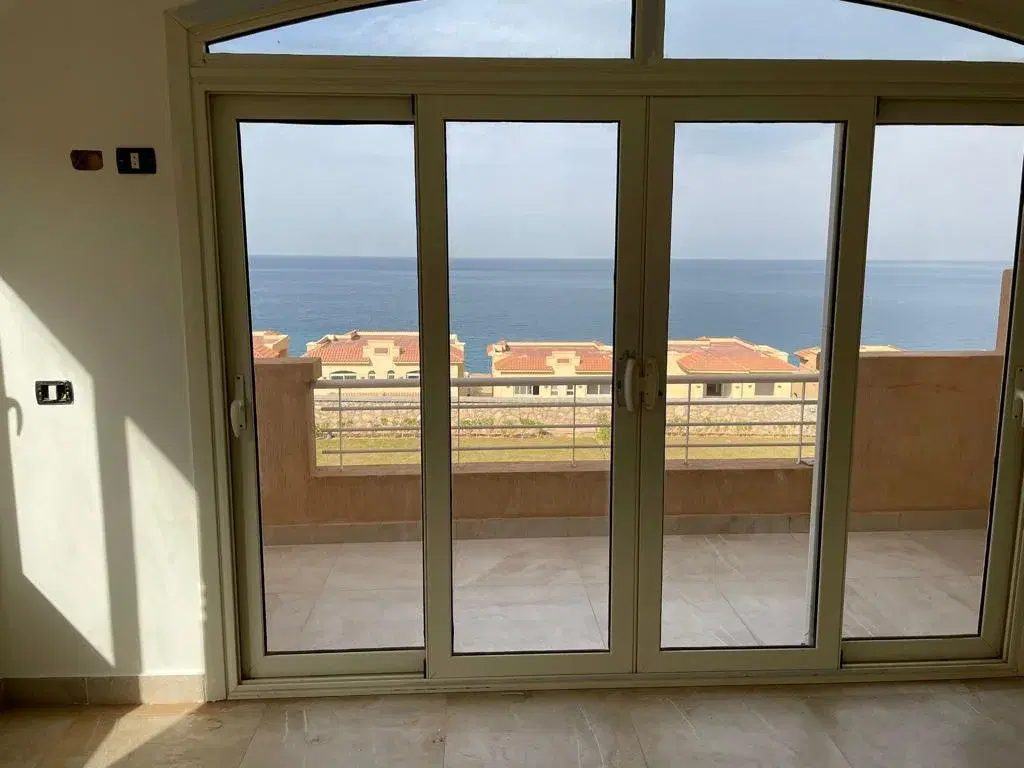 Luxurious Twinhouse for Sale in Telal Sokhna with 4 Bedrooms by Roya Developments