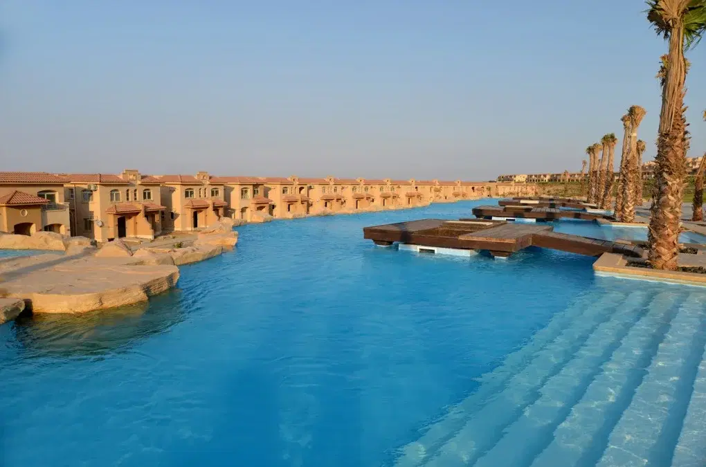 Elegant Twinhouse for Sale in Telal Sokhna - 3 Bedrooms by Roya Developments