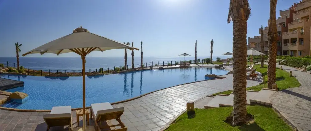Elegant Twinhouse for Sale in Telal Sokhna - 3 Bedrooms by Roya Developments