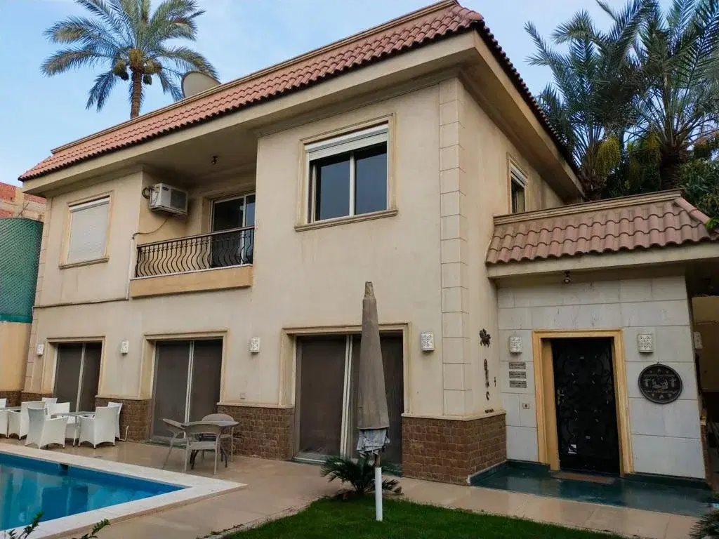 Stunning Villa for Sale in Garana, October