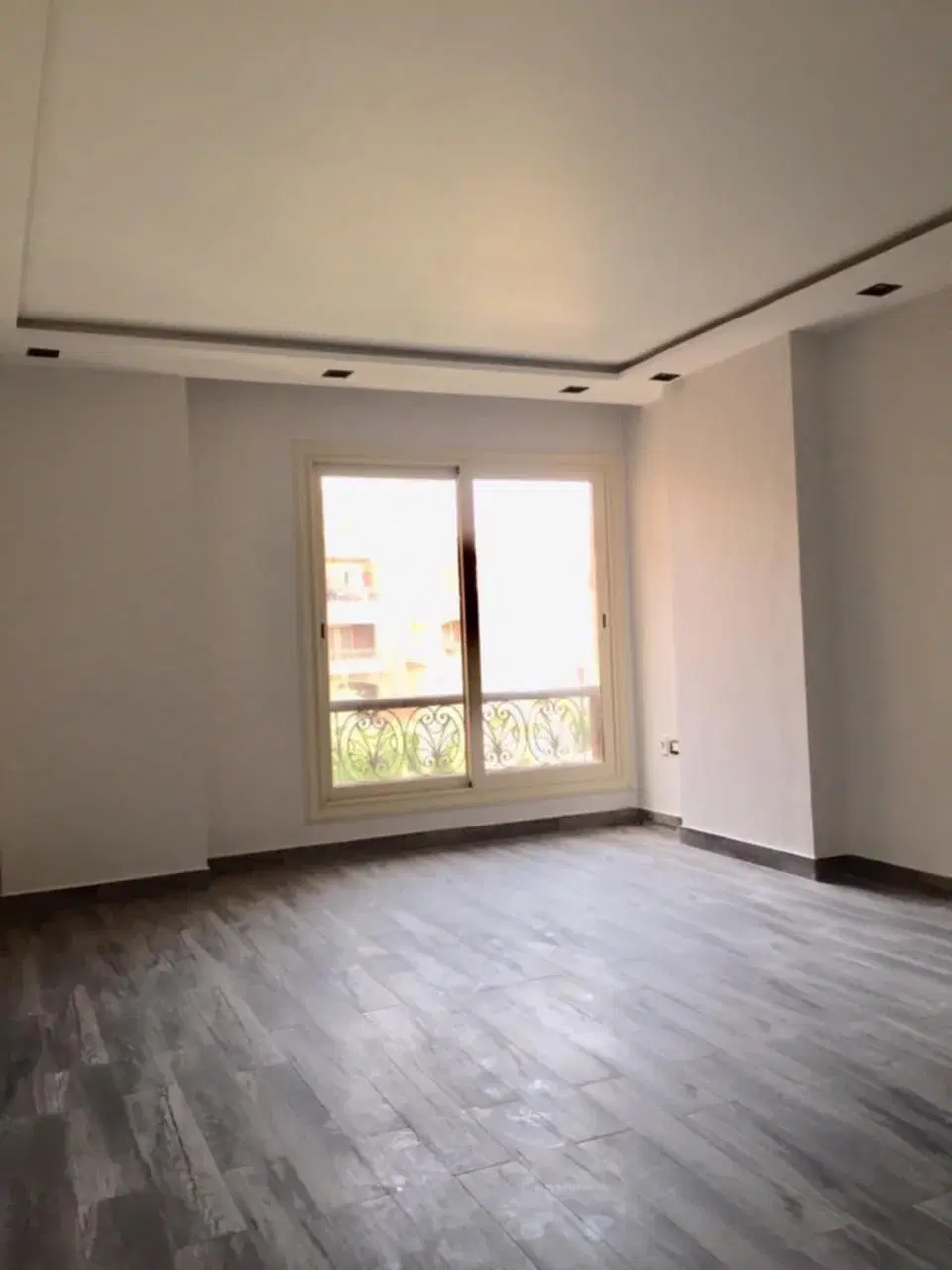 Stunning Apartment for Sale in Green 3