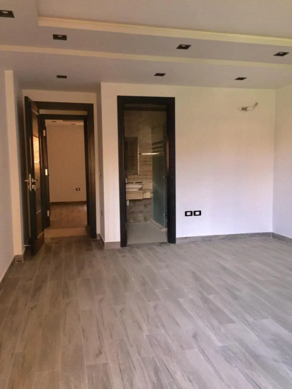 Stunning Apartment for Sale in Green 3