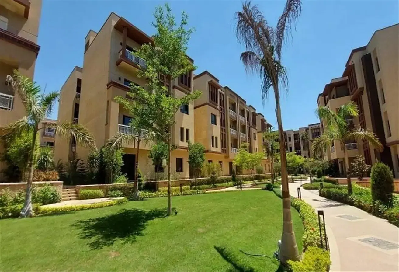 Luxurious 4-Bedroom Apartment for Sale in Green 5