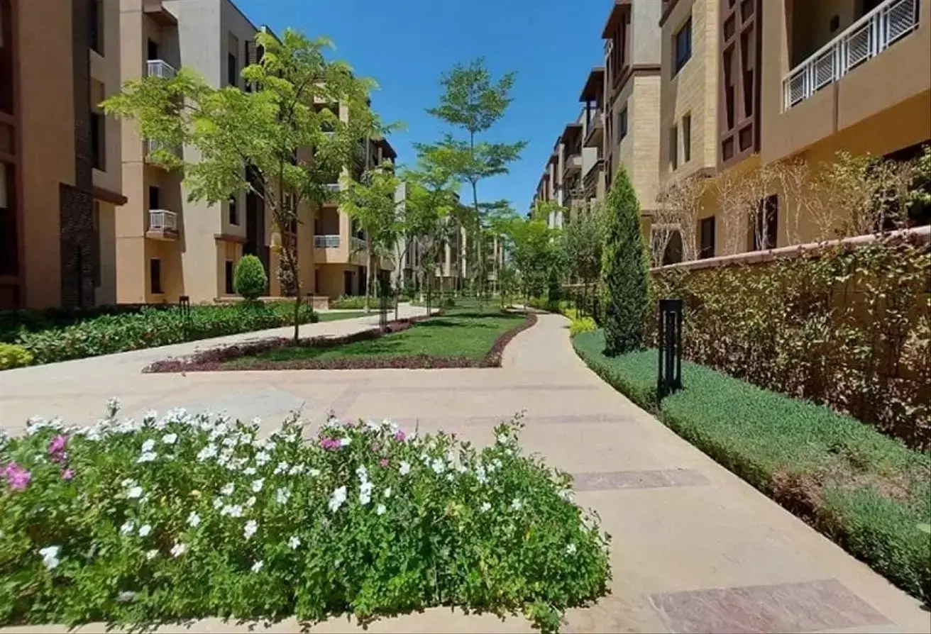 Luxurious 4-Bedroom Apartment for Sale in Green 5