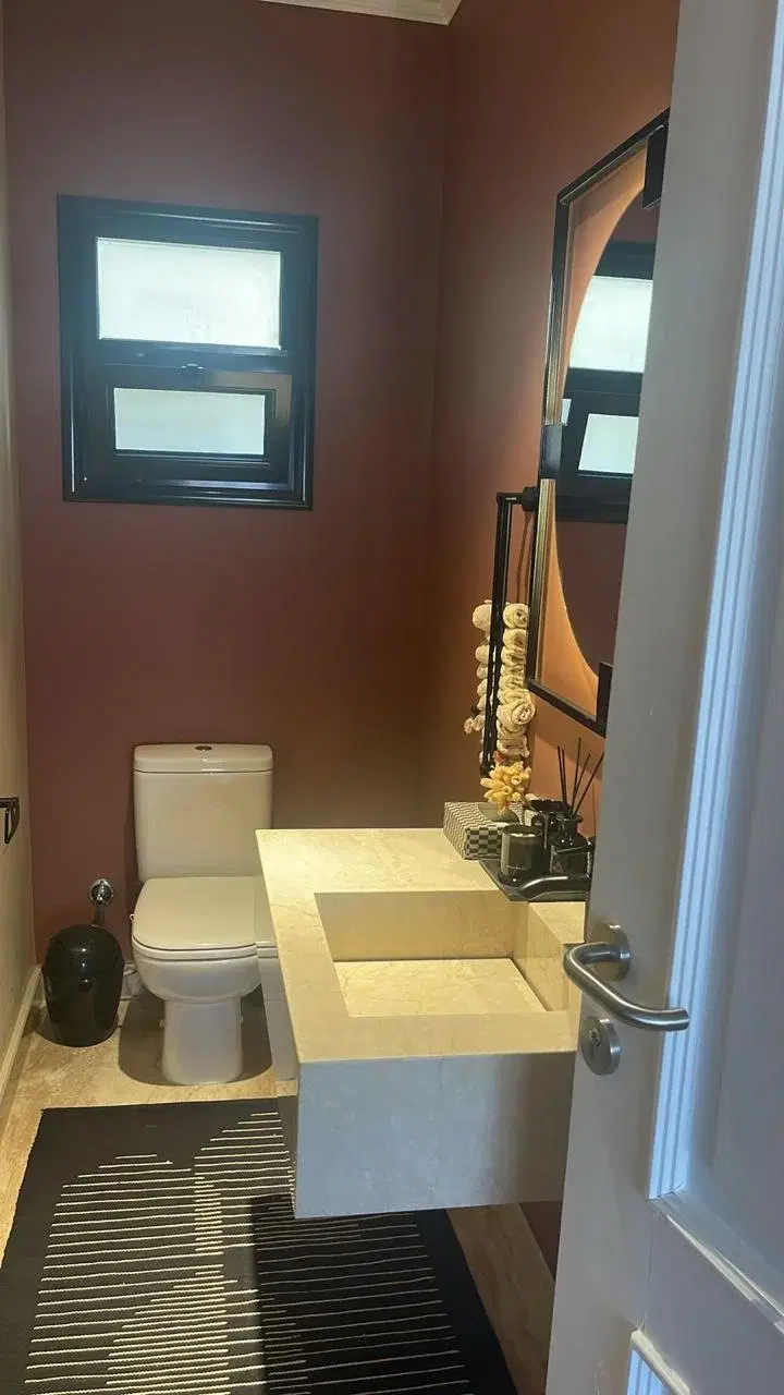 Spacious Apartment for Sale in Green 5