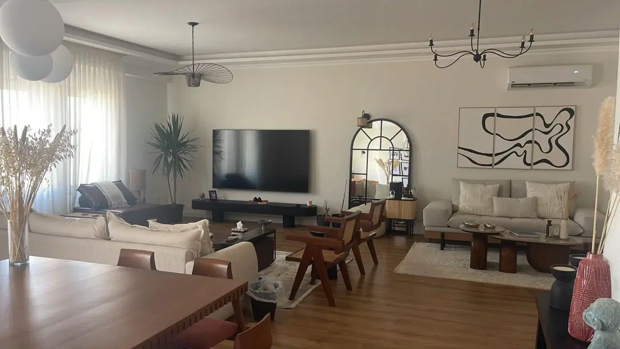 Spacious Apartment for Sale in Green 5