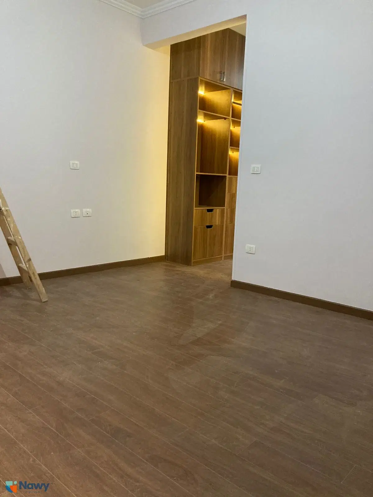 Green 5, Sheikh Zayed - 4-Bedroom Apartment for Sale