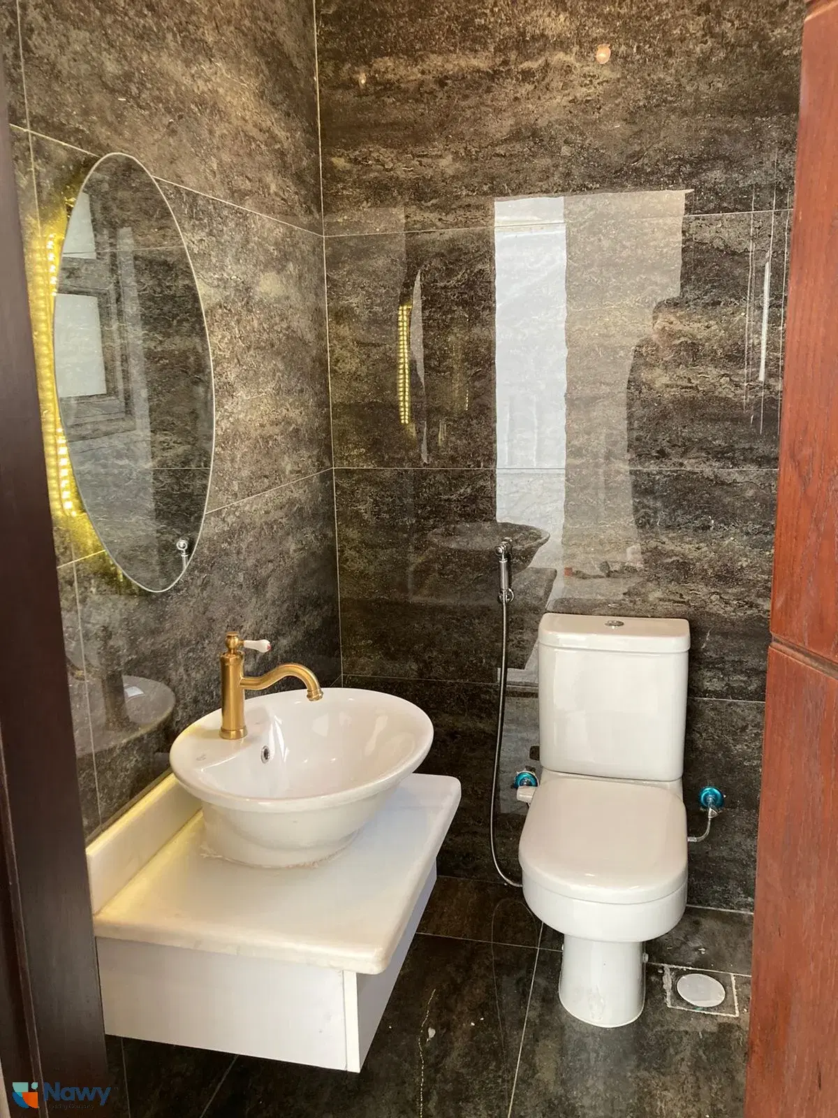 Green 5, Sheikh Zayed - 4-Bedroom Apartment for Sale