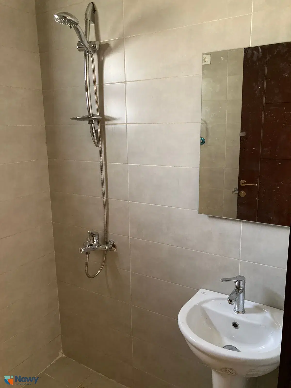Green 5, Sheikh Zayed - 4-Bedroom Apartment for Sale