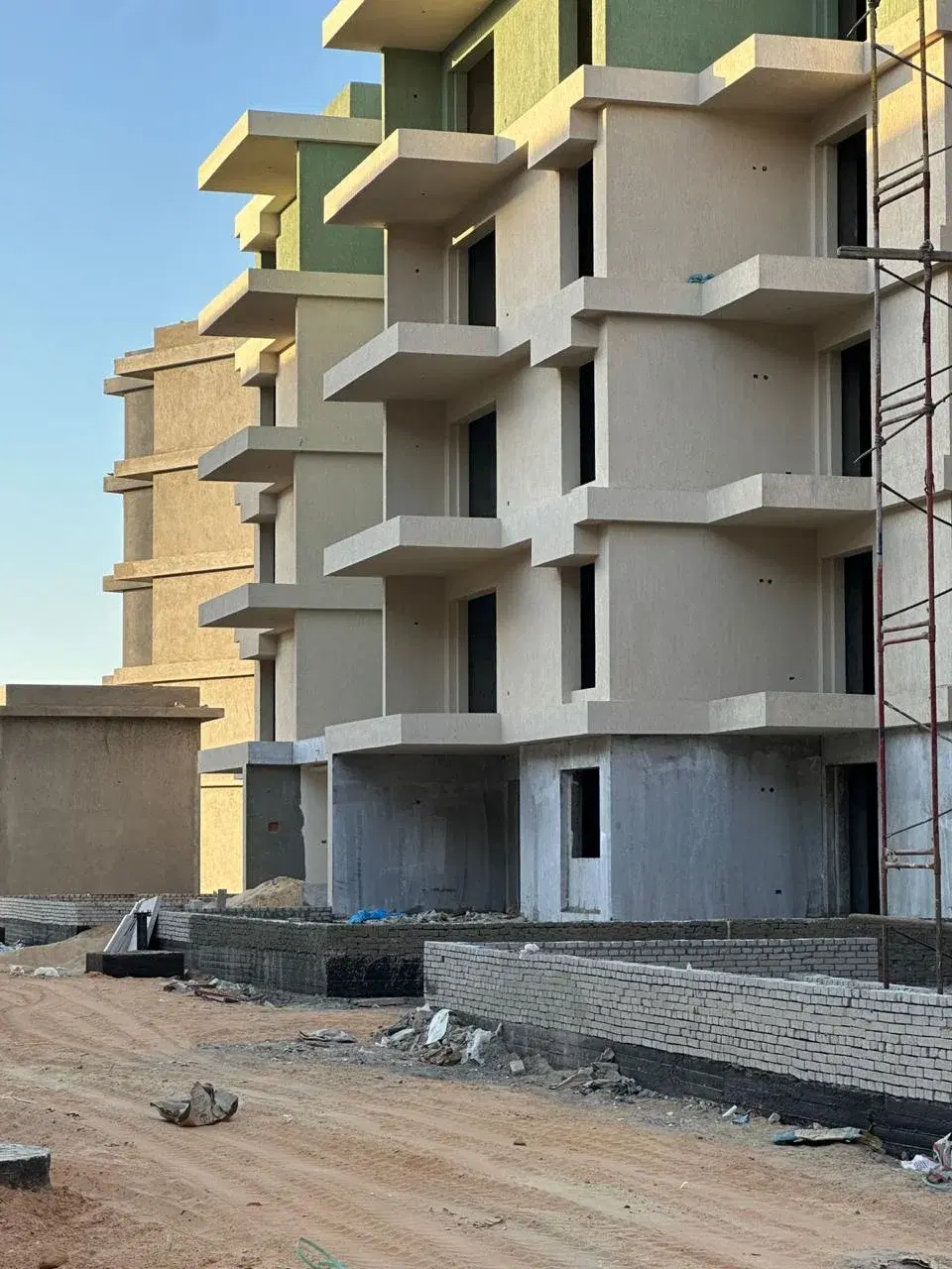 Luxurious Apartment for Sale in Green 6