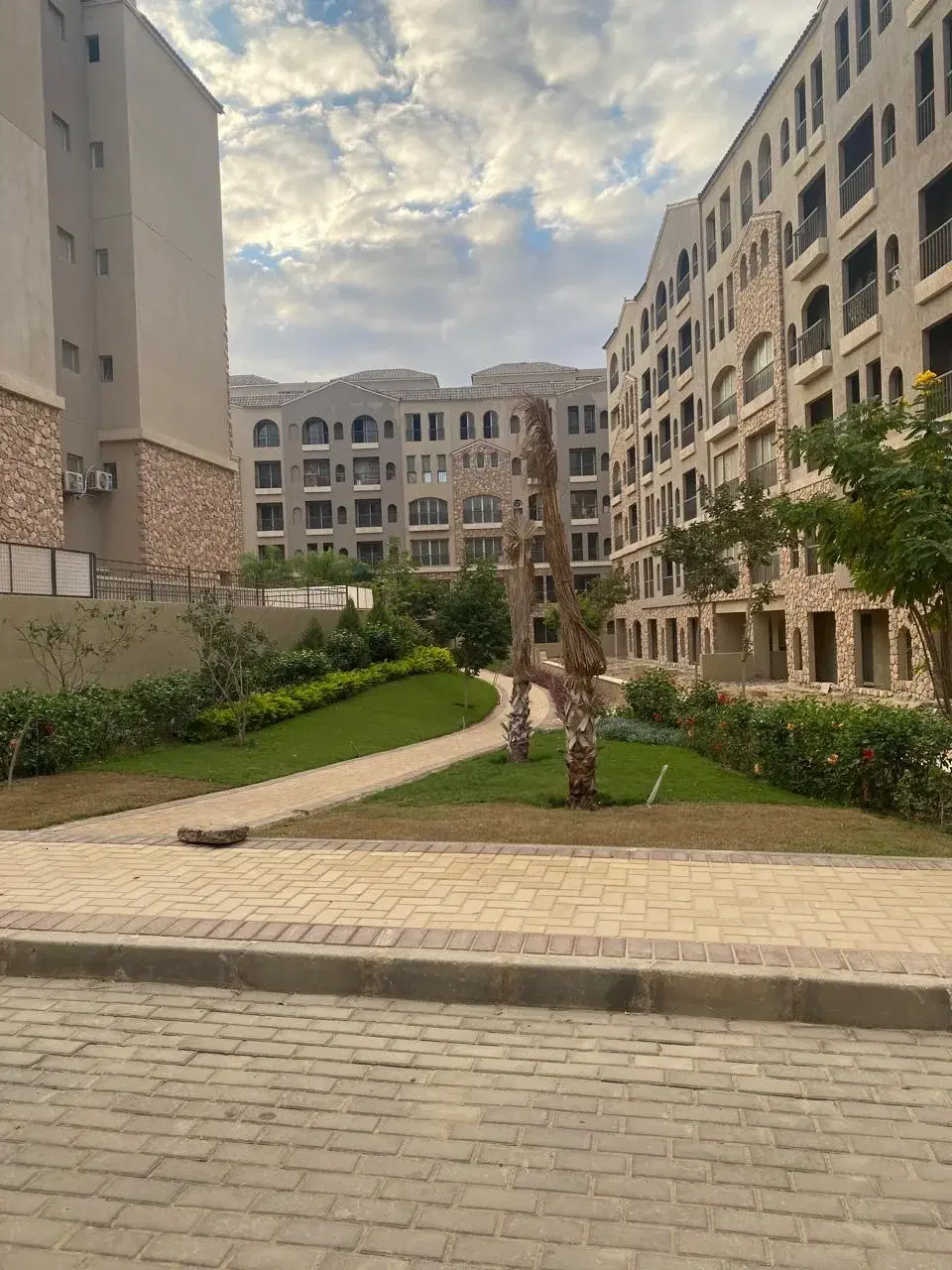 شقة فاخرة 3 غرف نوم للبيع في كمبوند جرين سكوير، المستقبل سيتي من تطوير الأهلي صبور