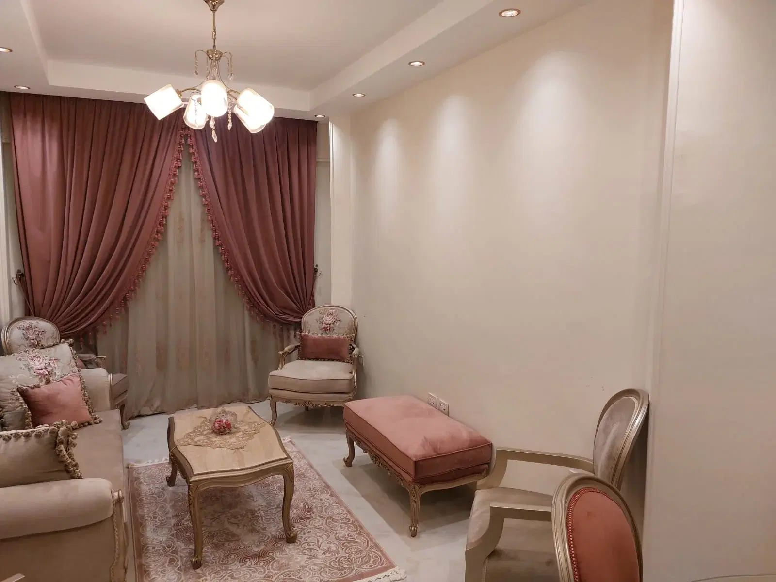 Luxurious Apartment for Sale in Green Yard, October