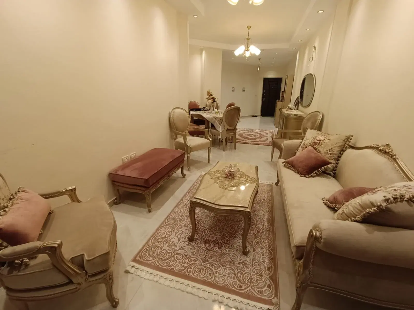 Luxurious Apartment for Sale in Green Yard, October