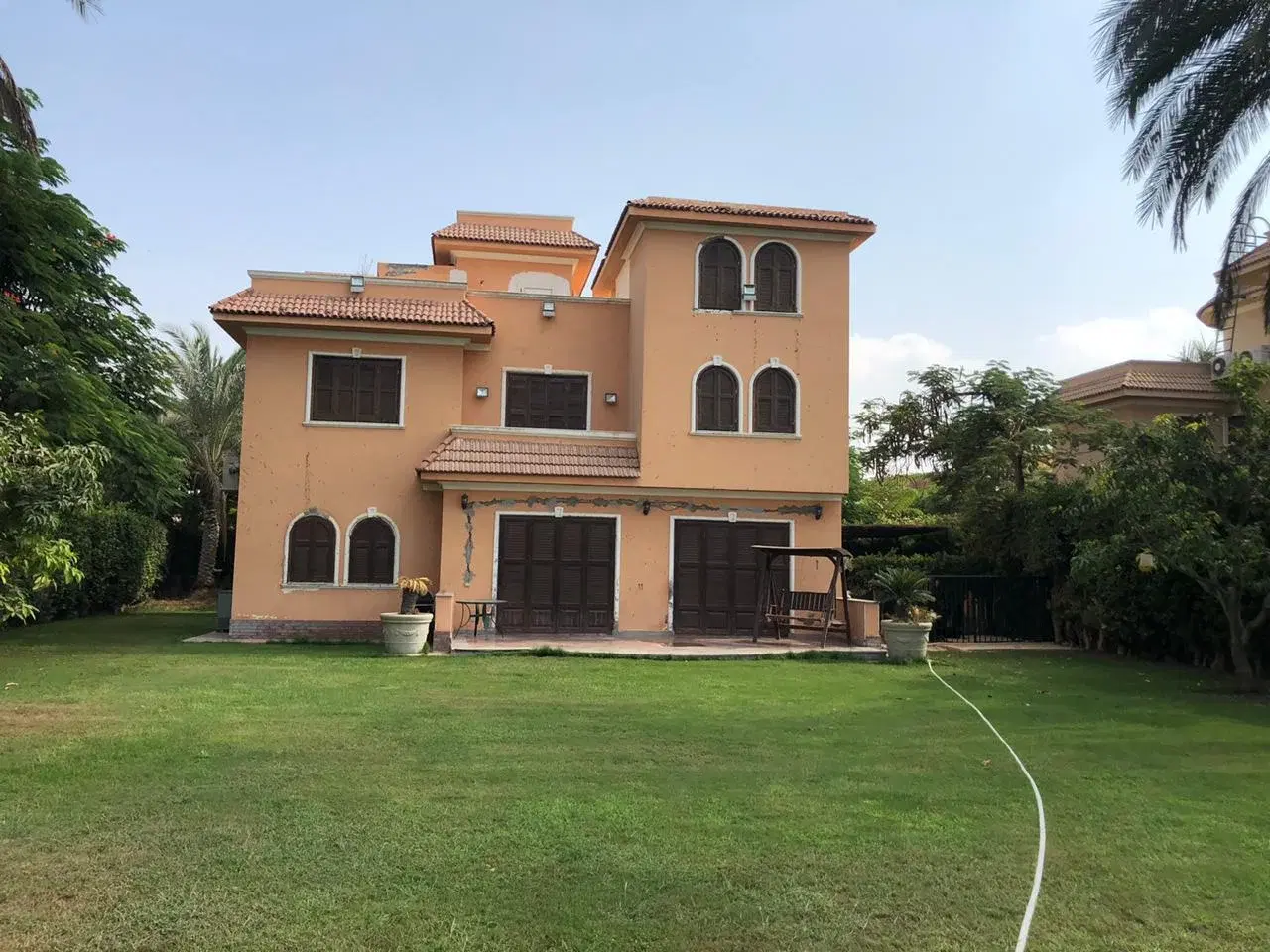 Luxurious Villa for Sale in Golf Solimania